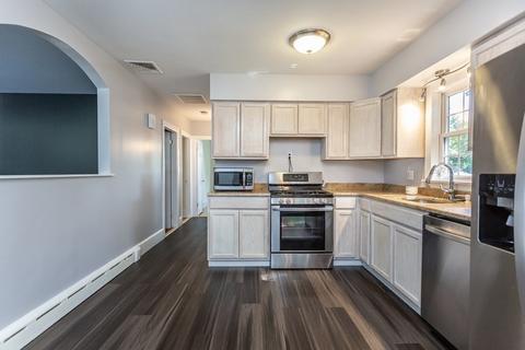 2 Hamlet St, Fairhaven, MA 02719 photo 9