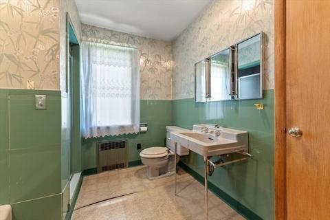 66 Chalmers St, Springfield, MA 01118 photo 18
