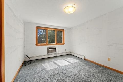 66 Chalmers St, Springfield, MA 01118 photo 21