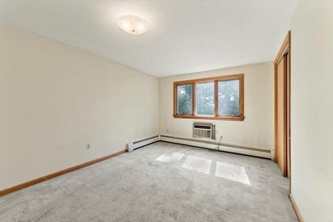 66 Chalmers St, Springfield, MA 01118 photo 22