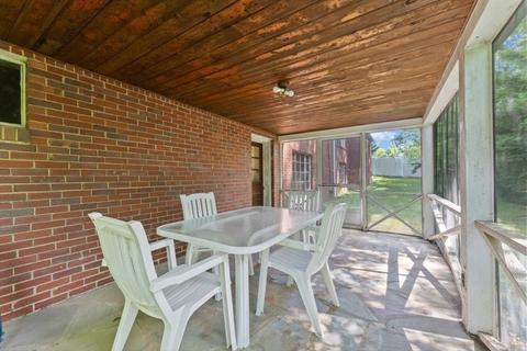 66 Chalmers St, Springfield, MA 01118 photo 31