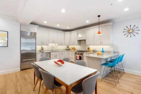 142 Fuller St #2, Brookline, MA 02446 photo 5