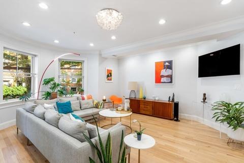 142 Fuller St #2, Brookline, MA 02446 photo 3