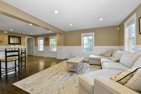 215 Washington St, Reading, MA 01867 photo 9