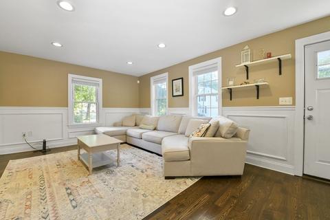 215 Washington St, Reading, MA 01867 photo 8