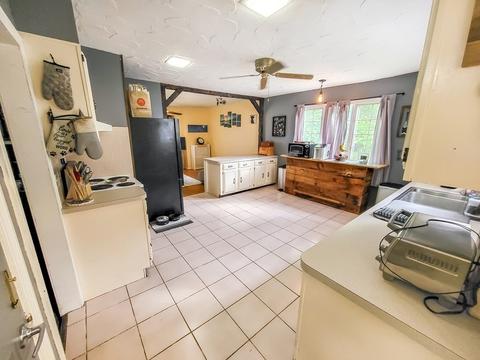 77 Olean St, Worcester, MA 01602 photo 10