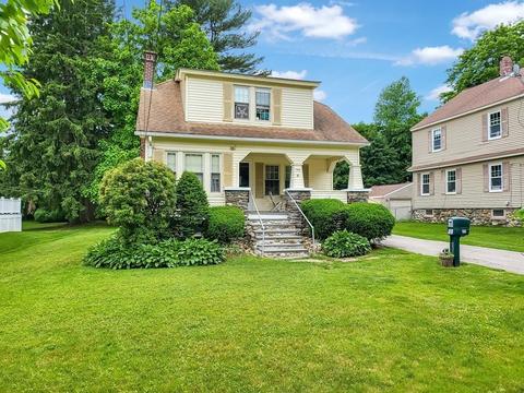 77 Olean St, Worcester, MA 01602 photo 2