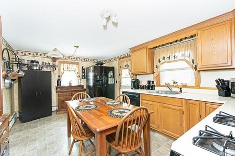 11 Willow St, Worcester, MA 01603 photo 15