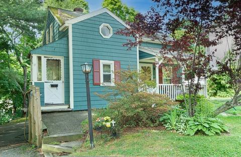 11 Willow St, Worcester, MA 01603 photo 4