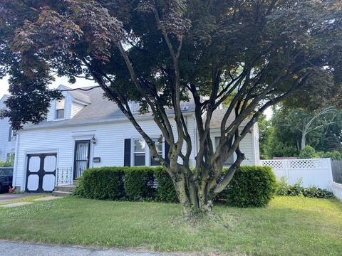 251 Plumtree Rd, Springfield, MA 01118 photo 2