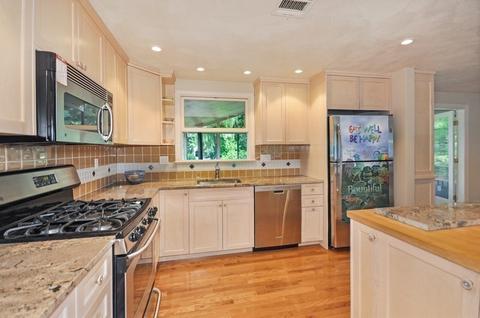 9 Pond View Dr, Acton, MA 01720 photo 8