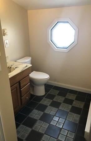 19 Lodi St, Worcester, MA 01608 photo 6