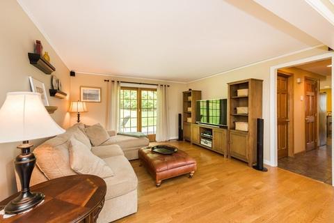 2 Stone Ter, Natick, MA 01760 photo 18