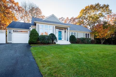 7 Miller Cir, Mashpee, MA 02649 photo 2