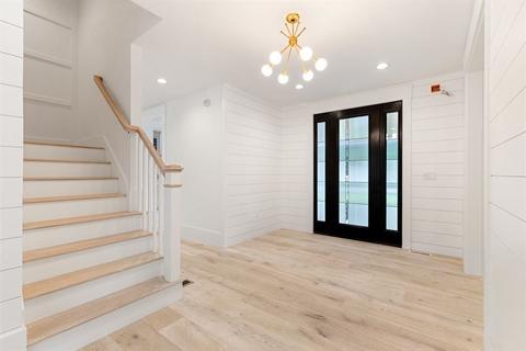 17 Centre St, Dover, MA 02030 photo 3