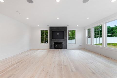 17 Centre St, Dover, MA 02030 photo 6