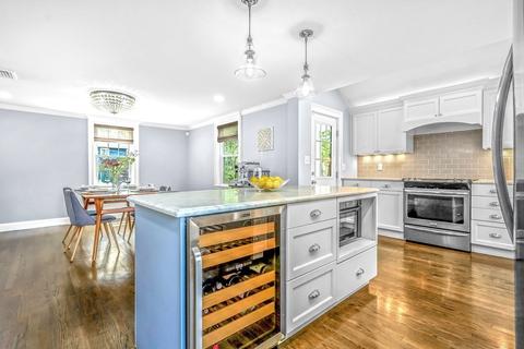 227 Hillcrest Rd, Needham, MA 02492 photo 9