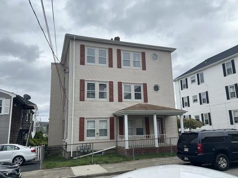 35 Earle St, Fall River, MA 02723 photo 2