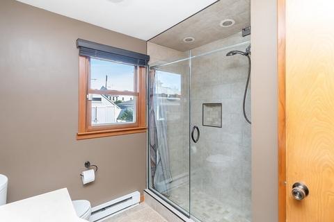 14 Perry St, Chicopee, MA 01013 photo 10