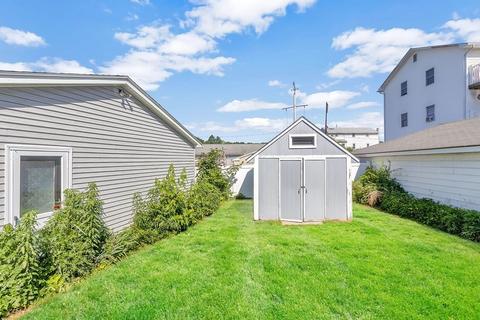 14 Perry St, Chicopee, MA 01013 photo 27