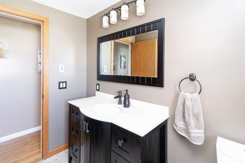 14 Perry St, Chicopee, MA 01013 photo 9