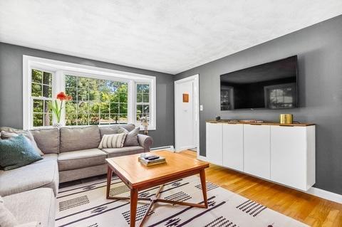 7 W Pine Dr, Walpole, MA 02081 photo 9