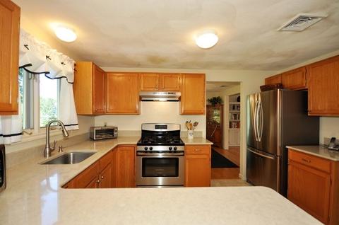 10 Dettling Rd, Maynard, MA 01754 photo 12