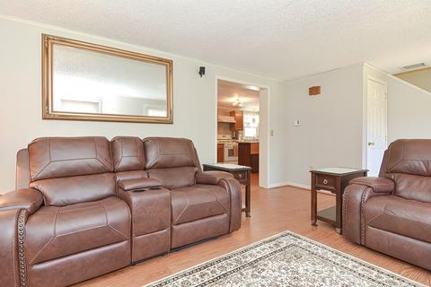 59 Glen Ave, Upton, MA 01568 photo 8