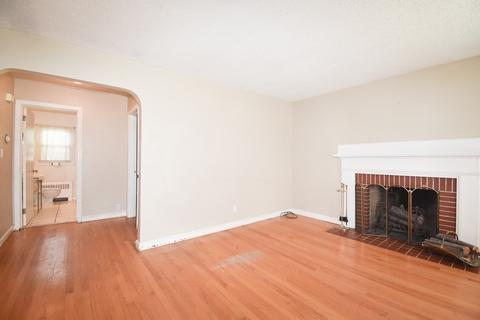 74 Ashbrook St, Springfield, MA 01118 photo 7