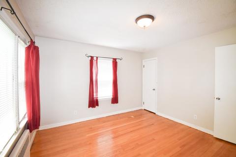 74 Ashbrook St, Springfield, MA 01118 photo 9
