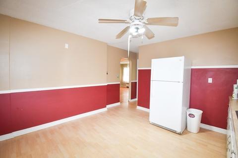 74 Ashbrook St, Springfield, MA 01118 photo 3
