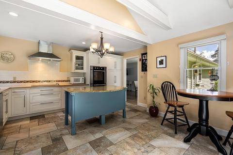 209 E Central St, Natick, MA 01760 photo 7