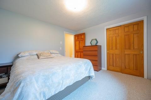 127 Douglas Rd, Webster, MA 01570 photo 25