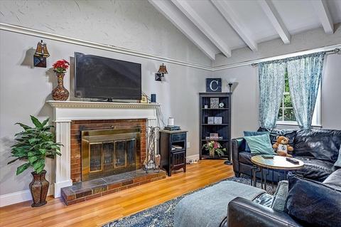 10 Lowry Rd, Framingham, MA 01701 photo 8