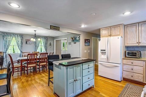 10 Lowry Rd, Framingham, MA 01701 photo 6