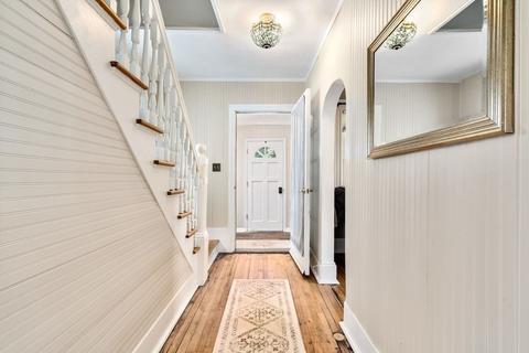 102 Beverly Rd, Worcester, MA 01605 photo 8