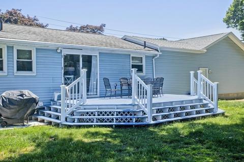 159 Casey Dr, Chicopee, MA 01020 photo 2