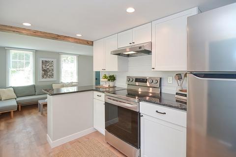121 Balcom St, Mansfield, MA 02048 photo 3