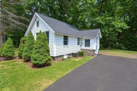 121 Balcom St, Mansfield, MA 02048 photo 1