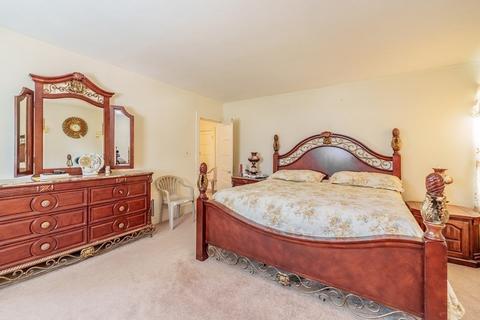 211 Wilbraham Rd, Springfield, MA 01109 photo 6