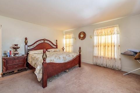 211 Wilbraham Rd, Springfield, MA 01109 photo 7