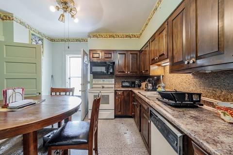 211 Wilbraham Rd, Springfield, MA 01109 photo 3