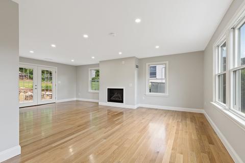 83 Highland St, Canton, MA 02021 photo 4
