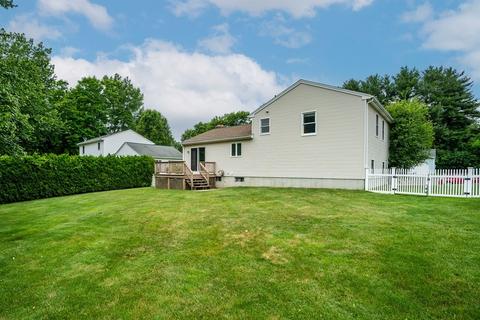 45 Vann St, Springfield, MA 01129 photo 6