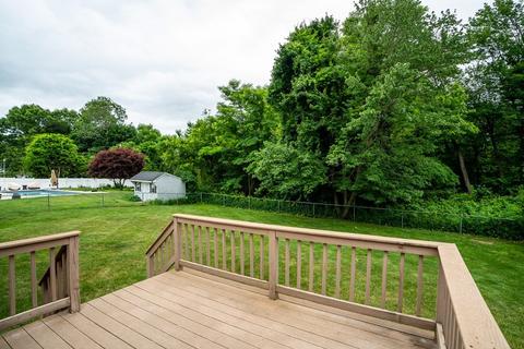 45 Vann St, Springfield, MA 01129 photo 9