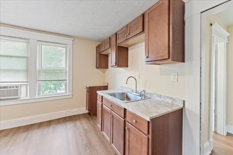 9 Shamrock St, Springfield, MA 01108 photo 9