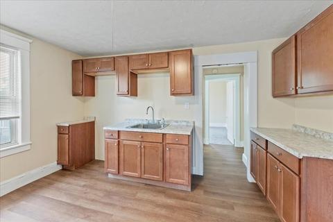 9 Shamrock St, Springfield, MA 01108 photo 8