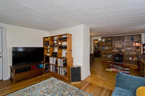 32 Briggs St, Easthampton, MA 01027 photo 8