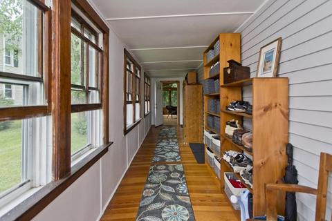 32 Briggs St, Easthampton, MA 01027 photo 4