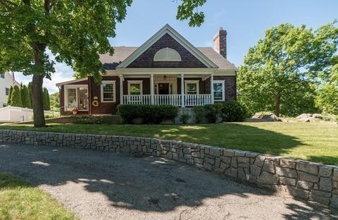 19 Beach Rd, Gloucester, MA 01930 photo 2